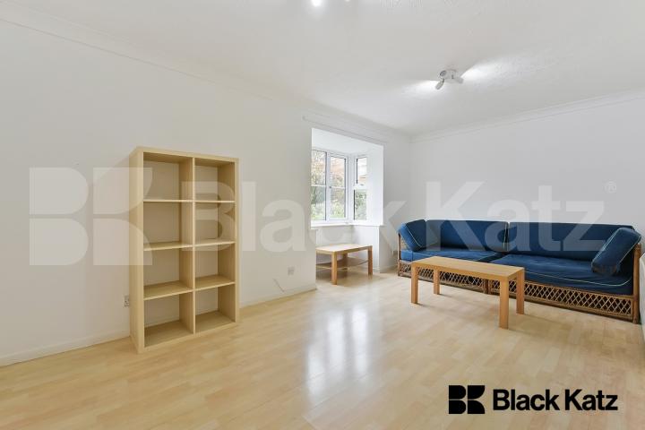 Bright & airy with neutral decor throughout & designated parking space Gaugin Court.Stubbs Drive, Bermondsey